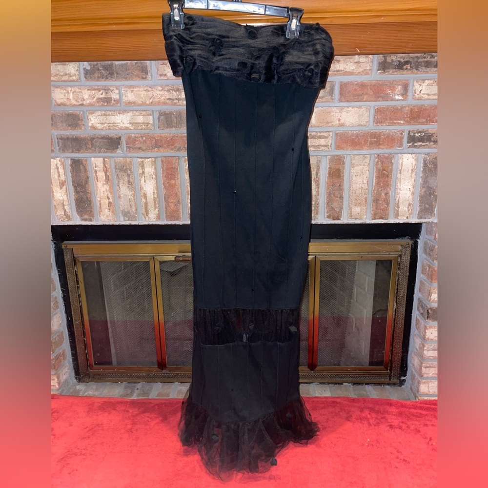 Diva black strapless dress